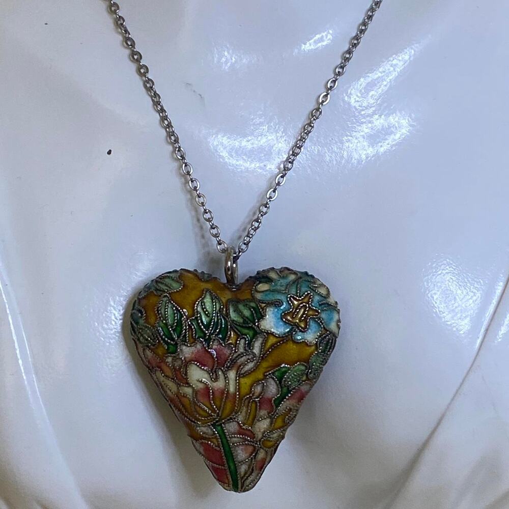 Vintage Cloisonné Style Floral Heart Pendant Necklace on Stainless Steel Chain